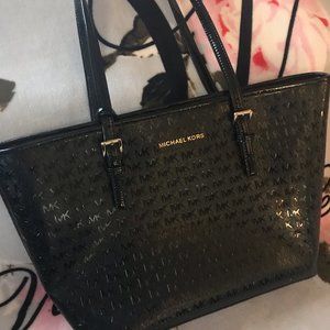 Meet your Posher, Lucy